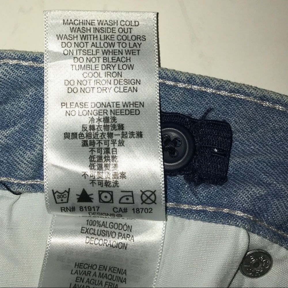 Levi’s Girlfriend Shorty Short - Picture 7 of 8